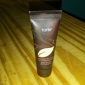 Amazonian clay 12 hour foundation